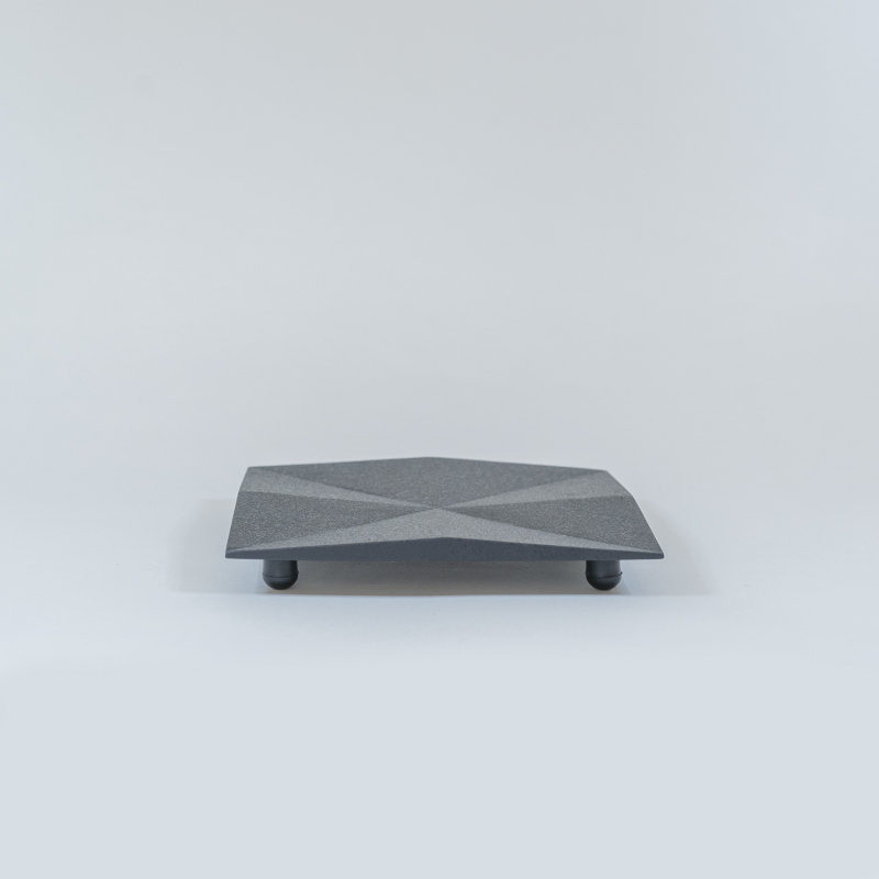 WAZUQU TRIVET  carré L - NOIR