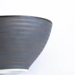 Kihara: Bol gris avec ligne brune, intérieur blanc 1.5dl 2