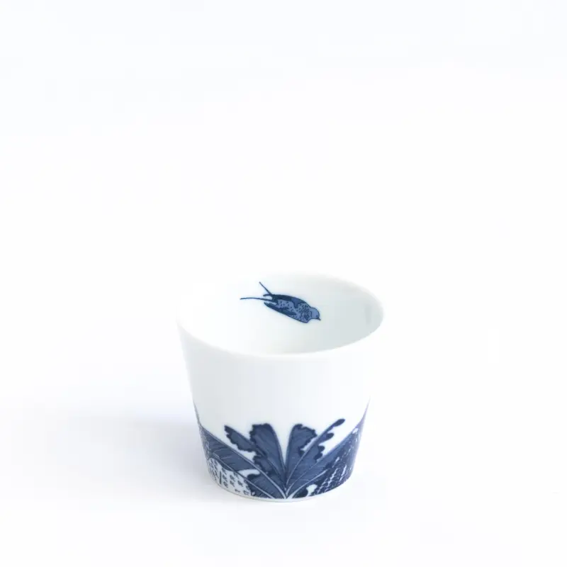 Kihara:  Bol Moineau blanc conique avec dessin paysagiste bleu 1.5dl